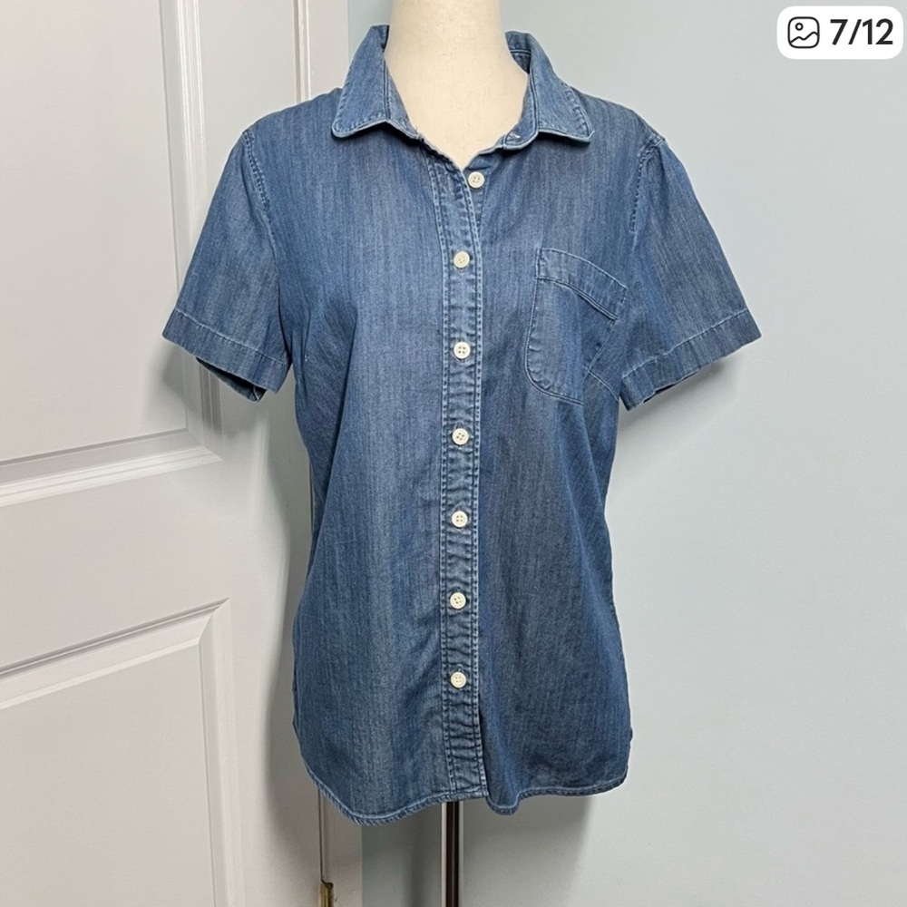 J Crew Factory blue chambray work wear shirt size M